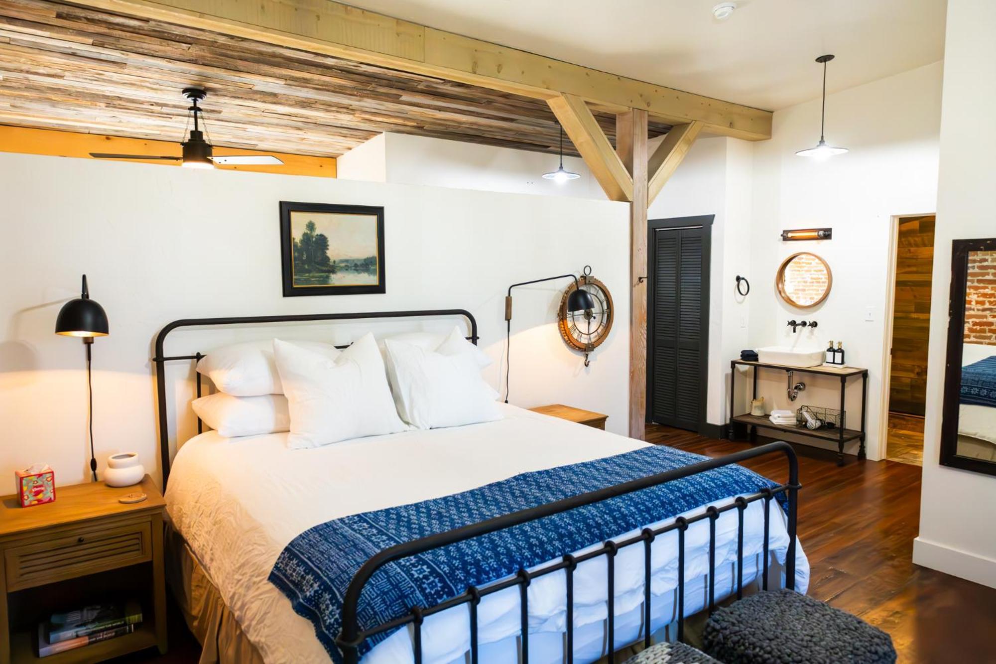 Lander Millhouse Hotel Ngoại thất bức ảnh