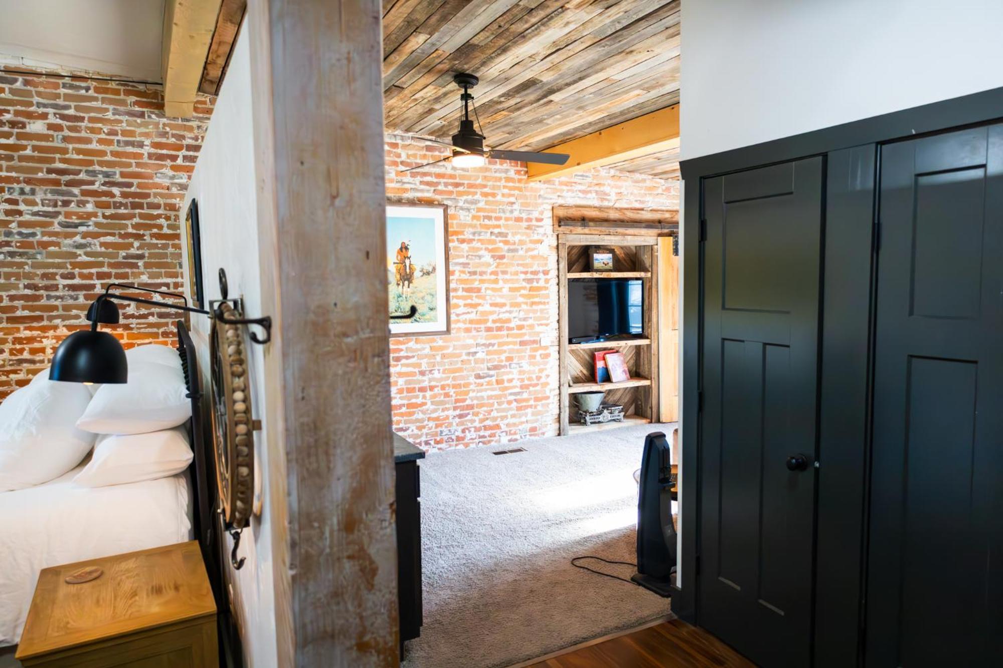 Lander Millhouse Hotel Ngoại thất bức ảnh